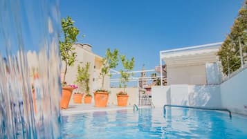 Piscina all'aperto, ombrelloni da piscina