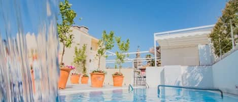 Outdoor pool, pool umbrellas