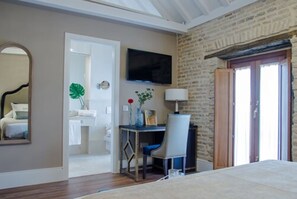 Premium Double Room | Room amenity - Halo Boutique Hotel (Seville)