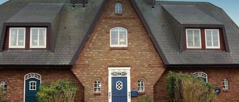 Room, Private Bathroom | Exterior