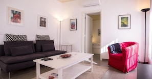 Standard Apartment, Private Bathroom (Estudio 1) | View from property - Apartamentos Marreiros Neto (Lagos)