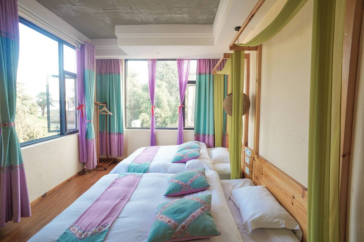 Desk, blackout curtains, free WiFi