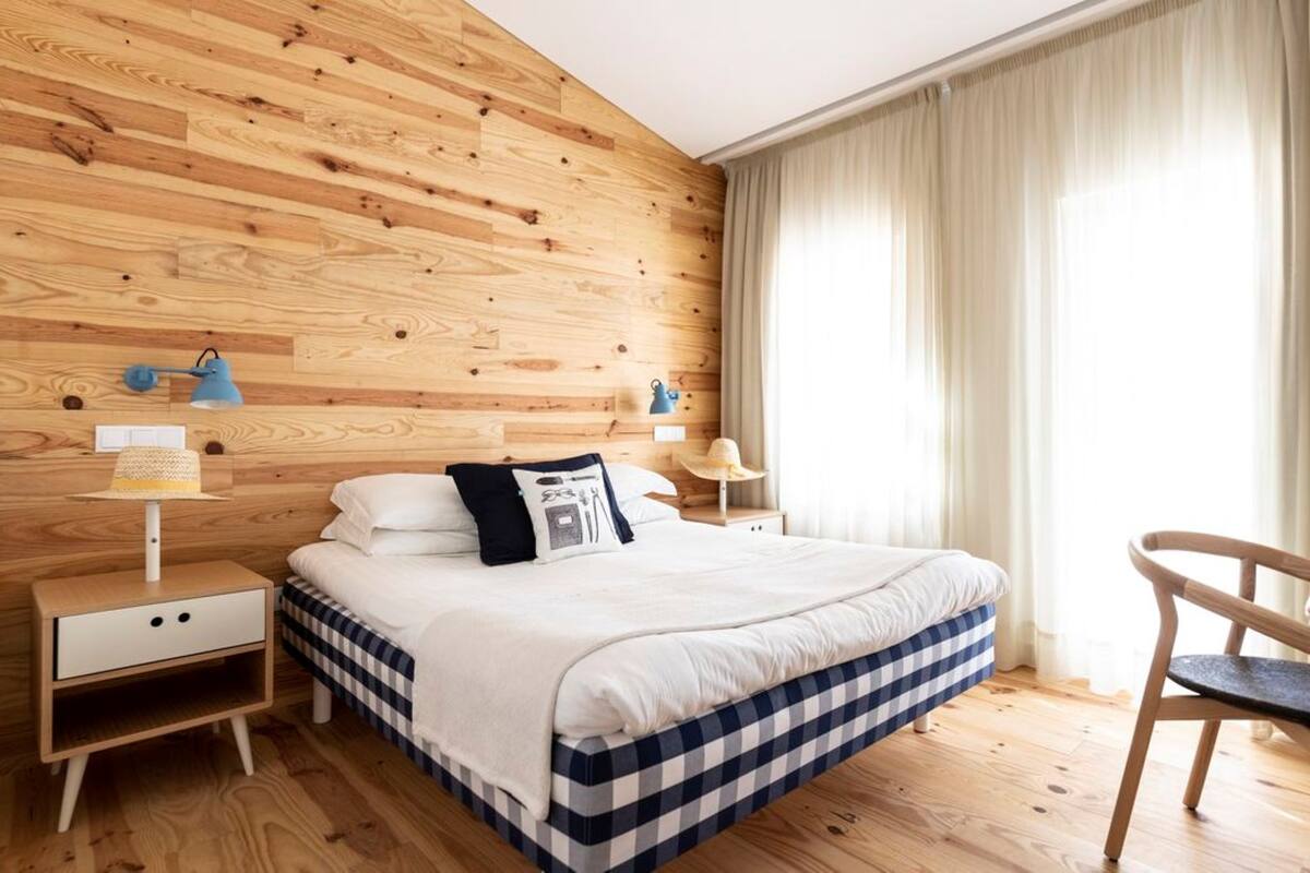 In-room safe, desk, blackout curtains, soundproofing