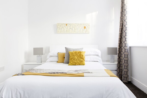 Deluxe studio suite, 1 slaapkamer | 1 slaapkamer, een strijkplank/strijkijzer, gratis wifi, beddengoed