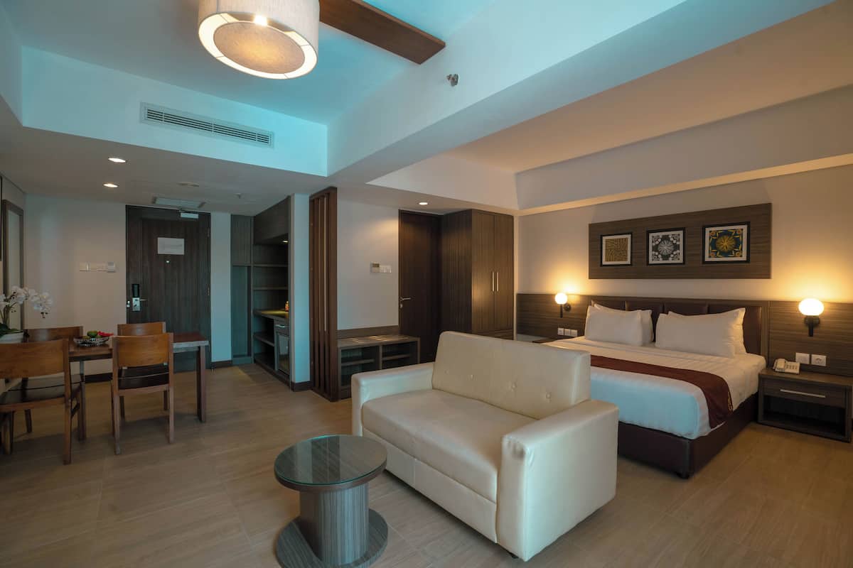 Suite Balcony with Bathtub | 객실에서 보이는 전망