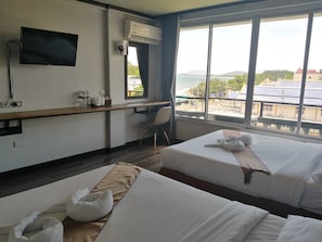 Family Room for 4 Persons | 客廳 | 21 吋平面電視連有線電視頻道