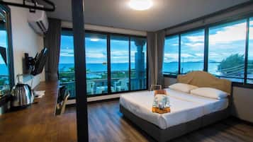 Superior Sea View Room with Balcony | Meja kerja dan Wi-Fi gratis