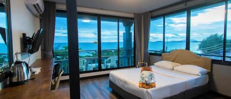 Superior Sea View Room with Balcony | Skrivbord och gratis wi-fi