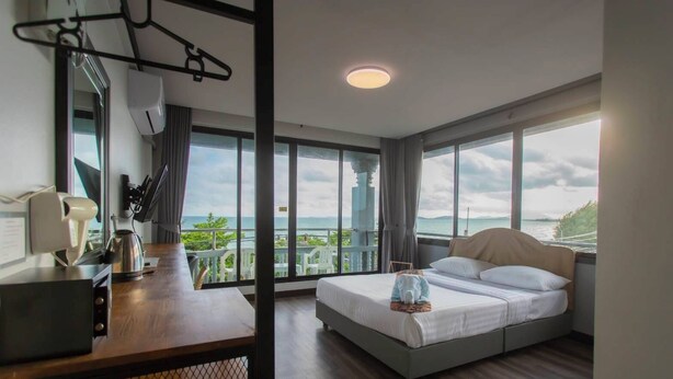 Superior Sea View Room with Balcony