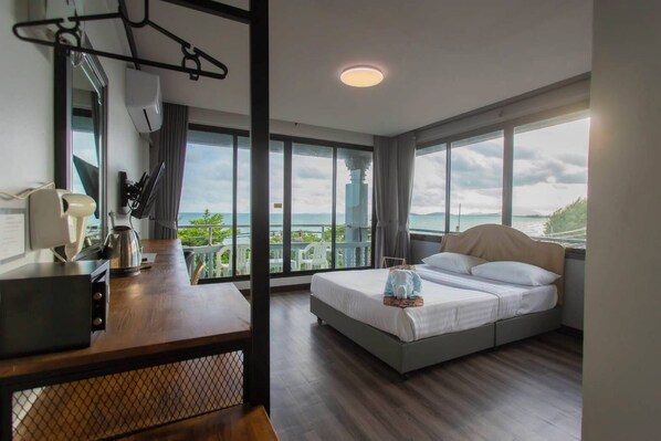 Superior Sea View Room with Balcony | 免费 WiFi