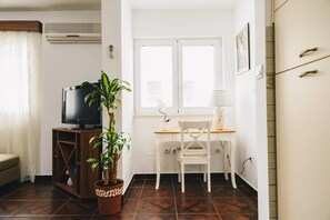 1 habitación, tabla de planchar con plancha y wifi gratis