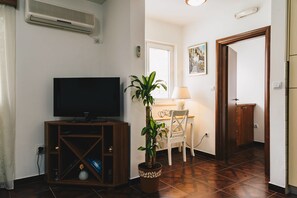 1 habitación, tabla de planchar con plancha y wifi gratis