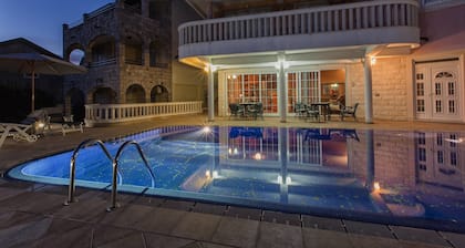 P&N Resort