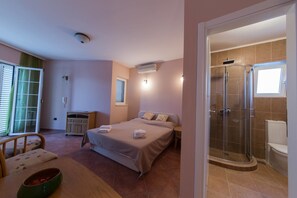 Villa, 3 Bedrooms, Pool Access, Pool View | Premium bedding, desk, soundproofing, iron/ironing board - P&N Resort (Igalo)