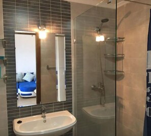 Apartment | Badezimmer