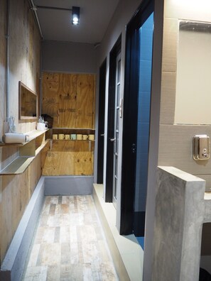 Basic Shared Dormitory, Mixed Dorm | Bathroom