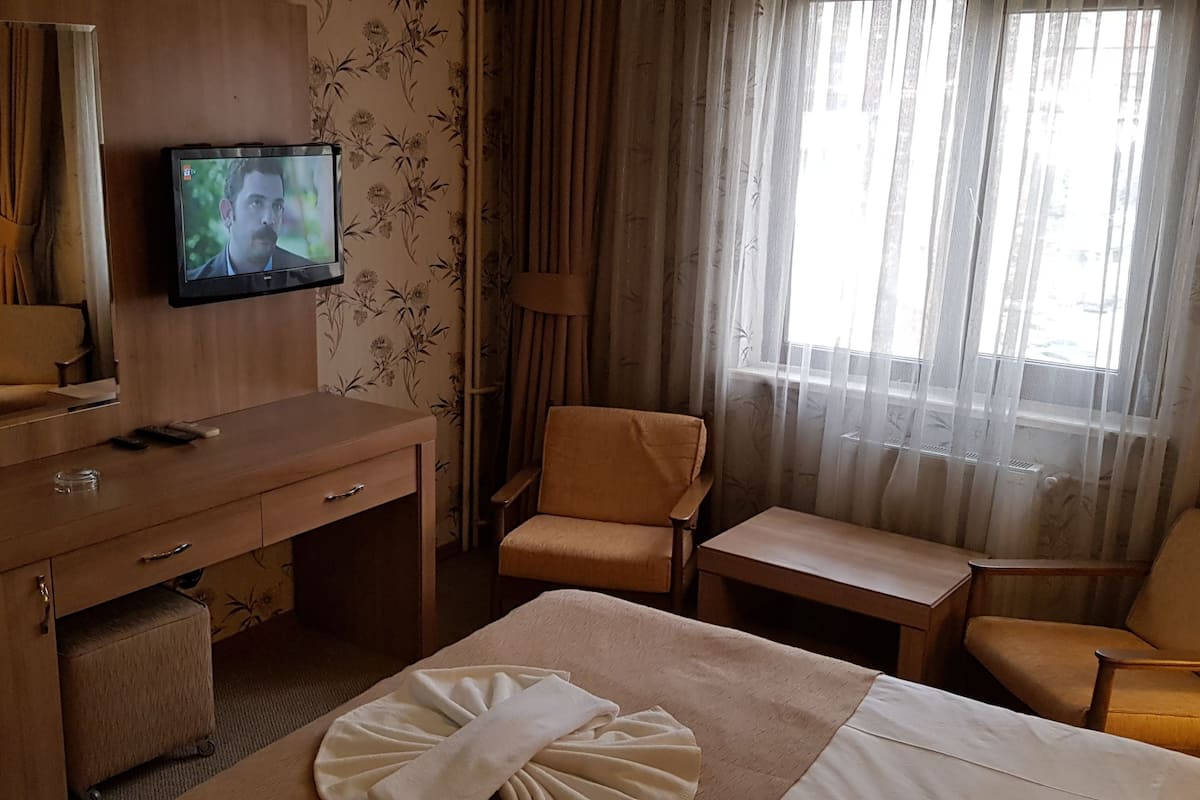In-room safe, free WiFi