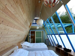Comfort Quadruple Room, 2 Queen Beds, Bathtub, Mountainside | Premium bedding, desk, blackout drapes - Shen Shan Lin Nai B&B (Zhushan)