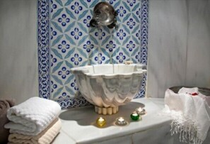 Turkish bath/hammam