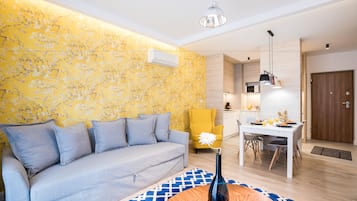 Äänieristys, silitysrauta/-lauta, ilmainen Wi-Fi, vuodevaatteet