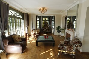 Lobby lounge - Villa Regina (Ollon)