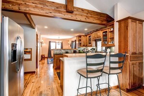 House (4 Bedrooms) | Private kitchen - Bear Mountain Chalet (Breckenridge)