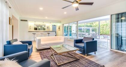 Chateau Hollywood Luxury Home & Pool near Hollywood Broadwalk