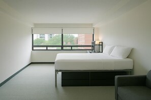 1 多间卧室、办公桌、笔记本电脑工作区、免费 WiFi