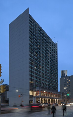 Exterior - Parkside Student Residence (Toronto)
