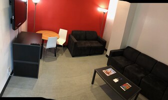 Superior Penthouse, 2 Bedrooms, 1 Bathroom (WITH TV & FRIDGE) - AMAZING VIEW!)