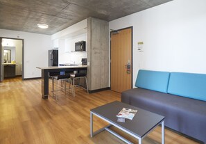 Family Apartment, 4 Bedrooms, Kitchen (No TV) | Living area | IPod dock