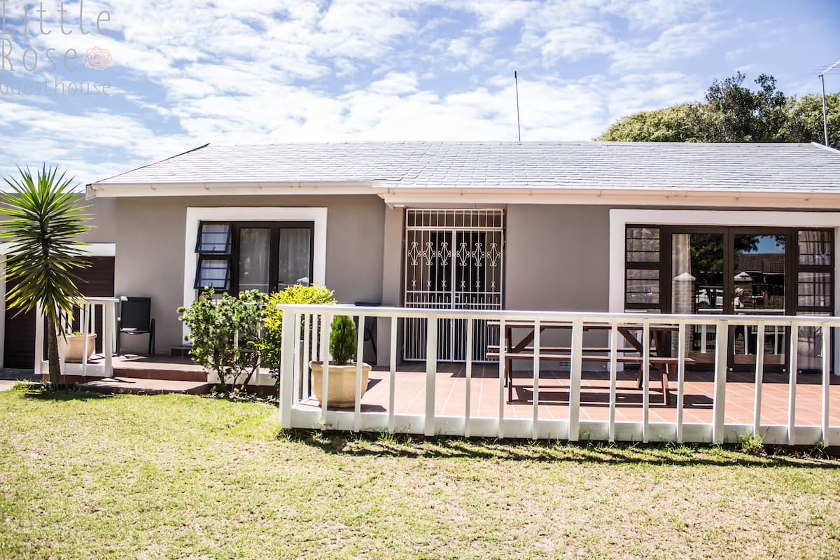 Luxury House, 2 Bedrooms | Terrace/patio