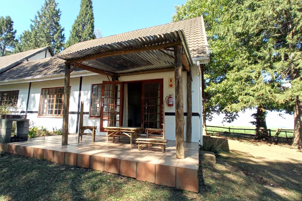Self-Catering Cottage 1 | 1 bedroom, individually decorated, individually furnished, bed sheets