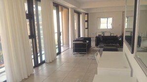 Departamento Confort, 2 habitaciones | Sala de estar