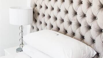 In-room safe, bed sheets