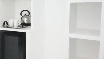 Fridge, microwave, coffee/tea maker, electric kettle