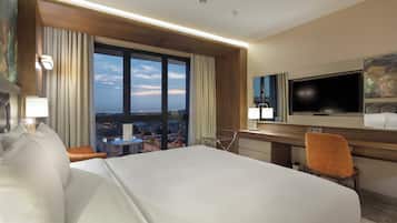 Kamar, 1 Tempat Tidur King | Seprai premium, minibar, brankas, dan kedap suara