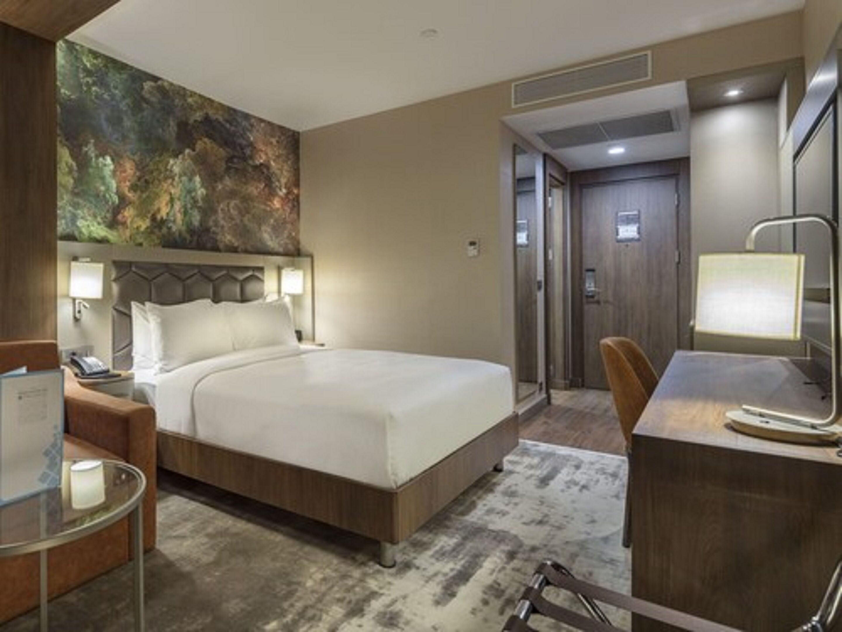 Hochwertige Bettwaren, Minibar, Zimmersafe, schallisolierte Zimmer