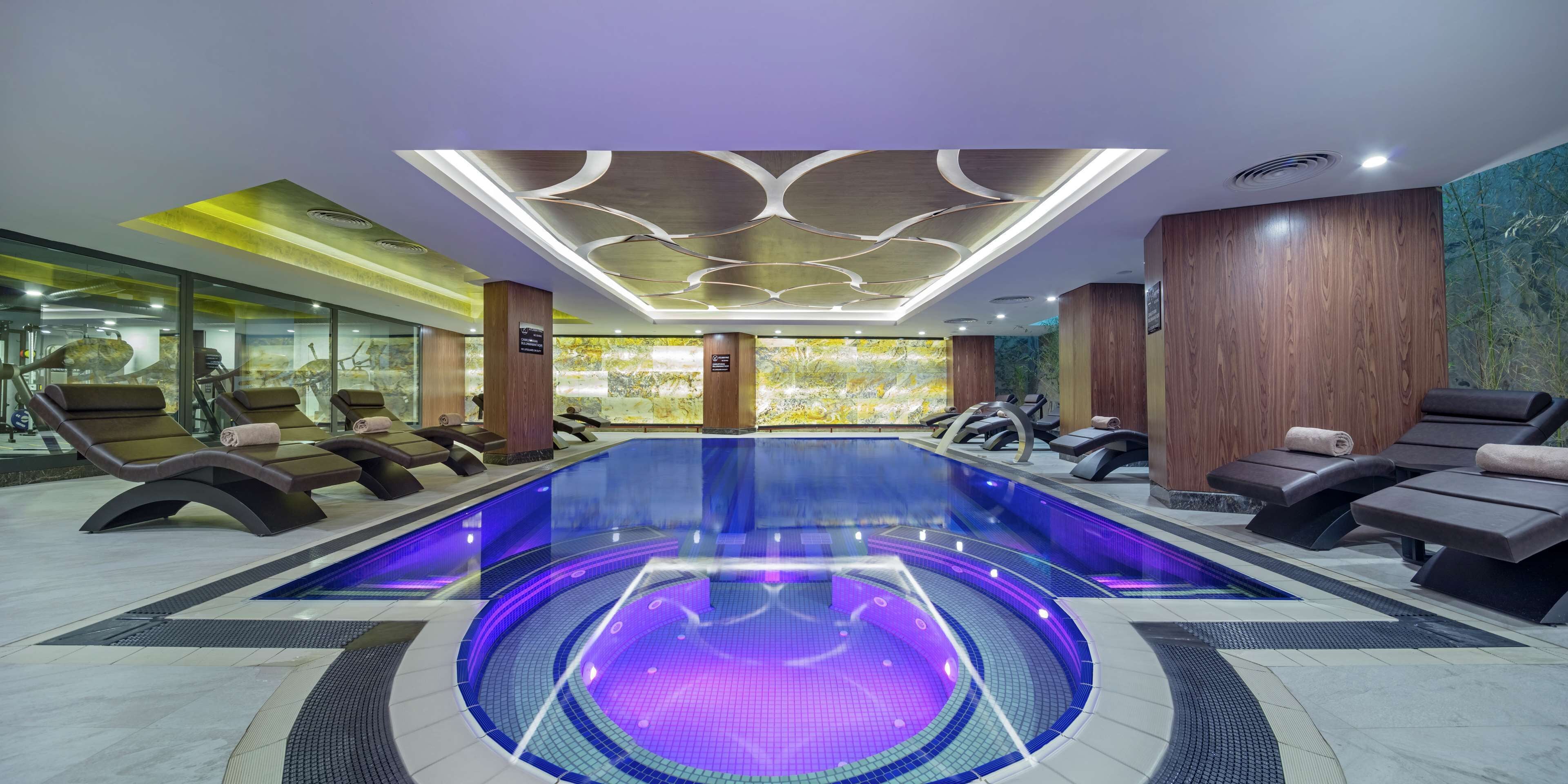 Indoor pool, seasonal outdoor pool, free pool cabanas, pool umbrellas