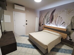 Camera 1 | 1 bedroom, premium bedding, down comforters, memory foam beds - Guest House Valle dell'Eden (Grottammare)