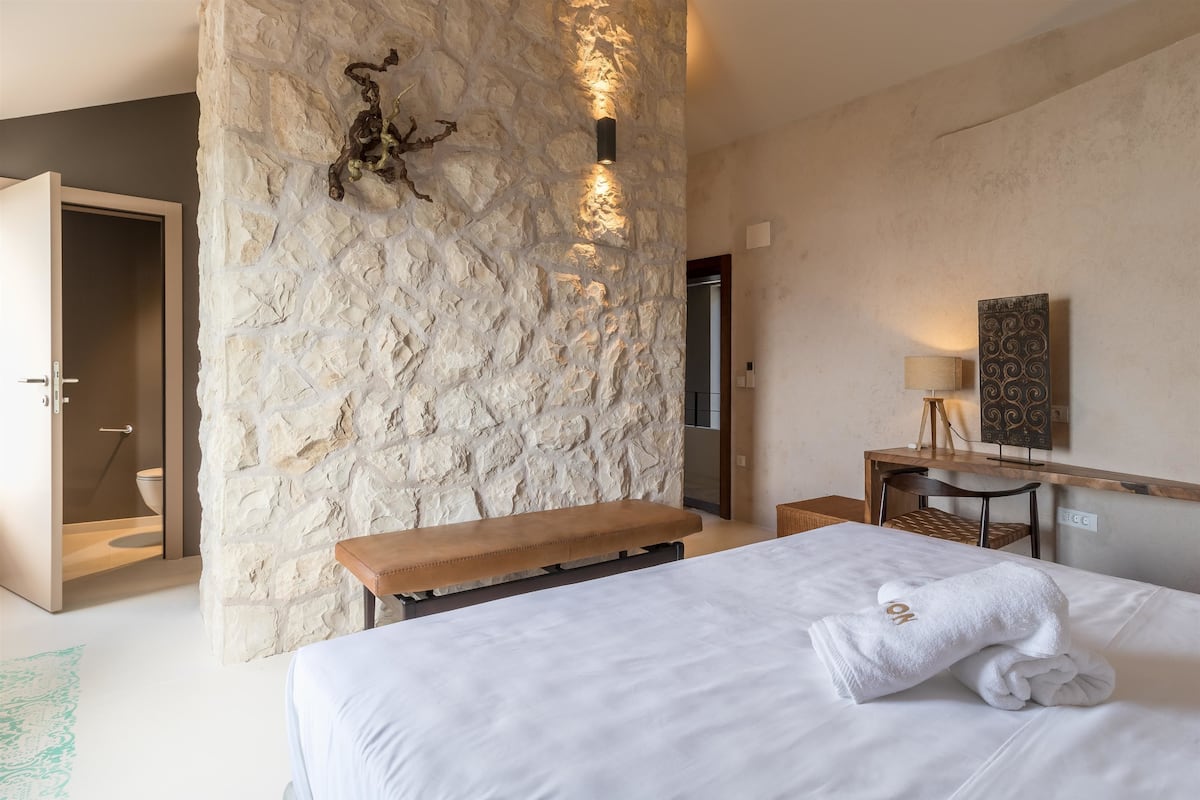 Comfort Double Room, Sea View (John Cabot) | Egyptian cotton sheets, in-room safe, desk, free WiFi