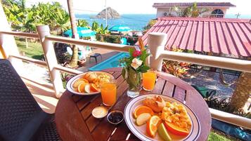 Daily English breakfast (USD 8.00 per person)