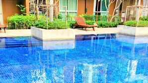 Outdoor pool - Apartment in Bangkok near Pool (Bangkok)