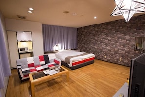 17 bedrooms, down duvets, individually decorated, individually furnished - Hotel JIN (Adult Only) (Hamamatsu)