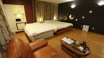 17 habitaciones, edredón, decoración personalizada y muebles diferentes