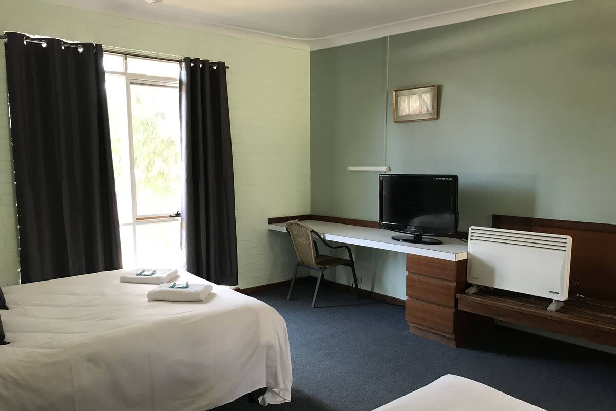 Twin Suite– 2 Single Beds | Premium bedding, bed sheets