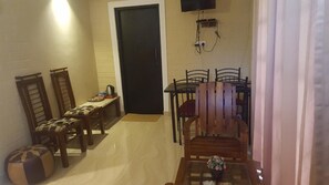 Dining - Mihilaka Holiday Homes (Wadduwa)