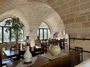 Daily cooked-to-order breakfast for a fee - Masseria La Camardia (Sava)