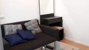 Living area - Pattaya Sea View Sandstorm (Pattaya)
