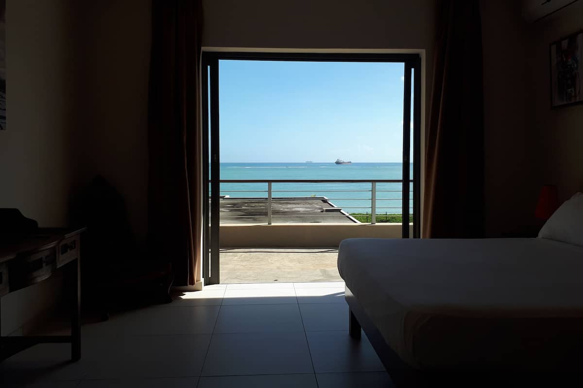 Attico Deluxe, 4 camere da letto | Una cassaforte in camera, postazione laptop, tende oscuranti